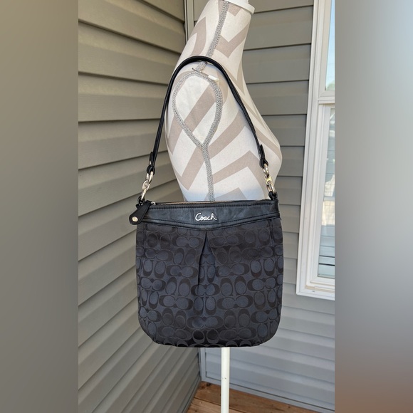 COACH Ashley Signature C Shoulder Bag Fabric/Leather - Picture 1 of 12